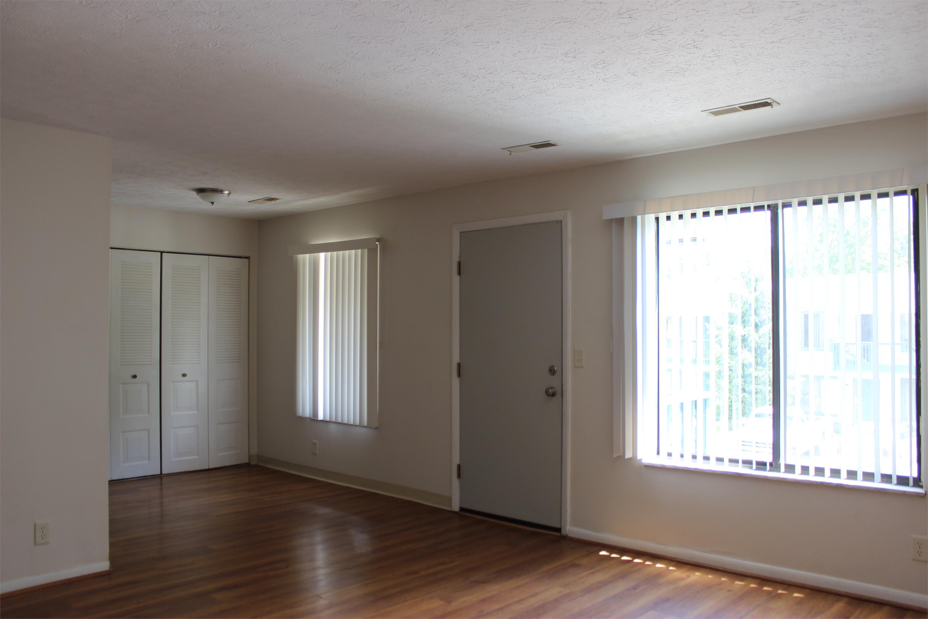 1300 Brimfield Dr Apt C-4